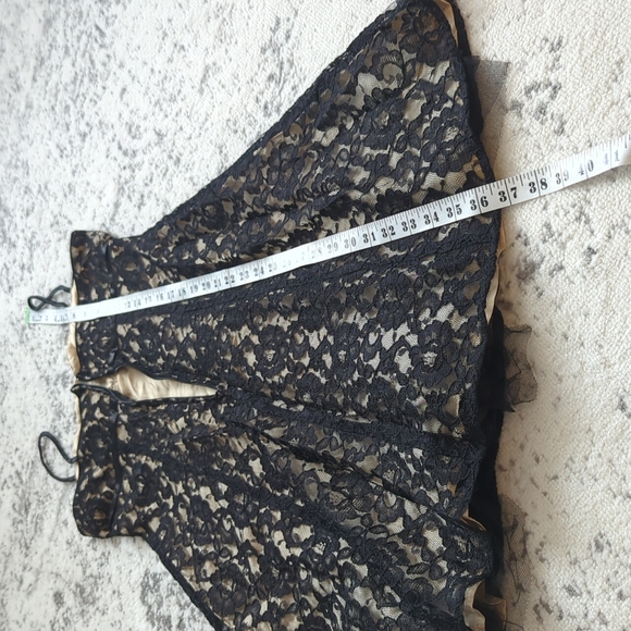 Lace like dress - Picture 6 of 6